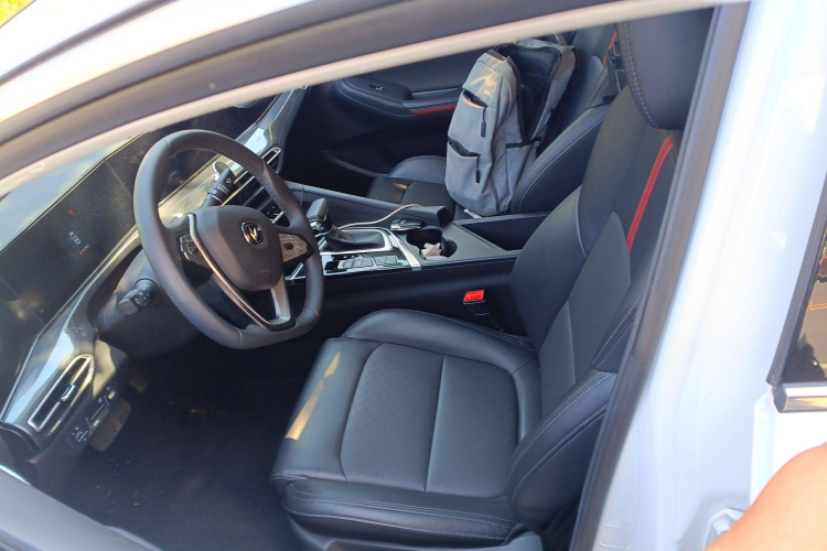 长安 逸动 2020款 PLUS 蓝鲸NE 1.4T GDI DCT尊贵型中控内饰19