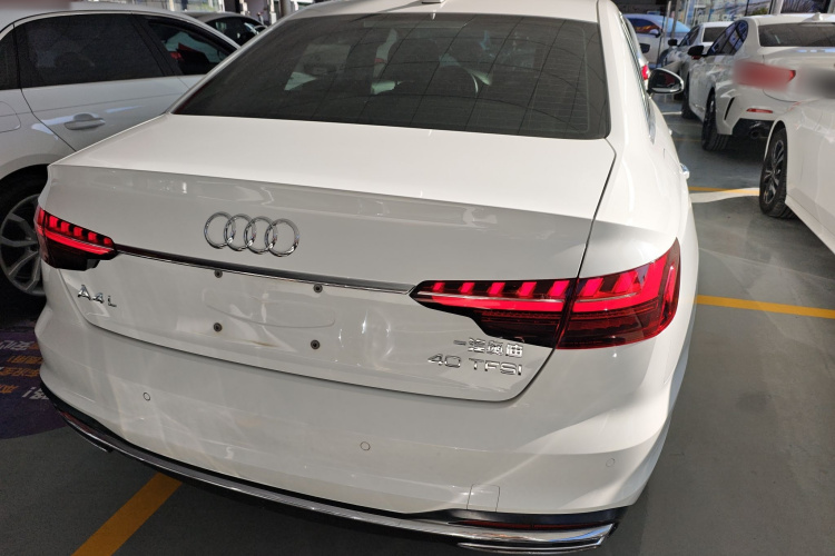 奥迪A4L 2020款 40 TFSI 时尚致雅型车身外观6
