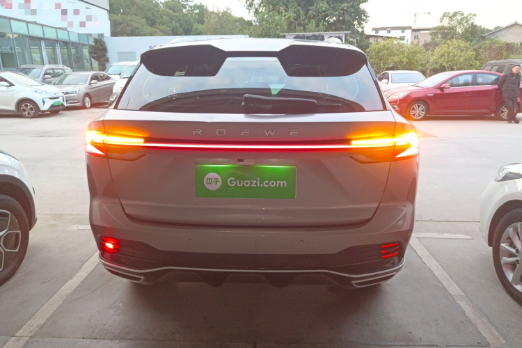 荣威RX5 2023款 1.5T 尊荣滑屏版车身外观6