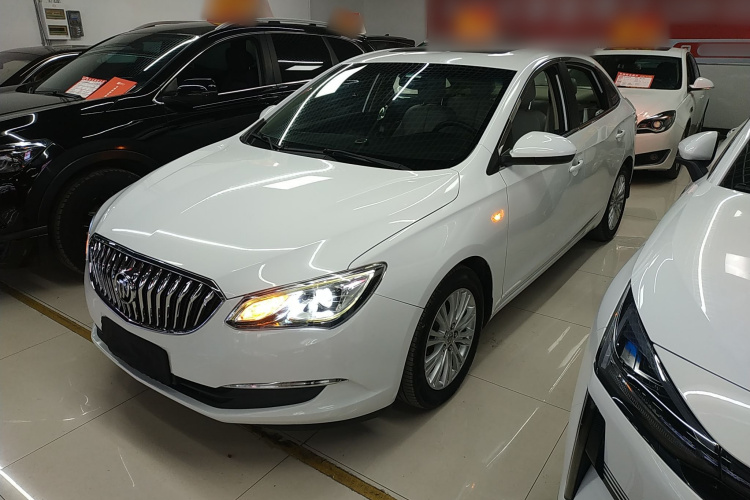 别克 英朗 2015款 15N 自动精英型车身外观4