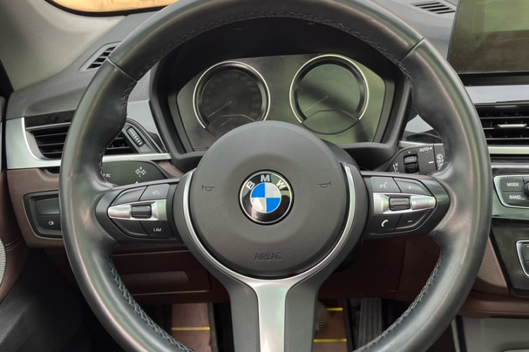 宝马X1 2021款 sDrive25Li 领先型中控内饰7004