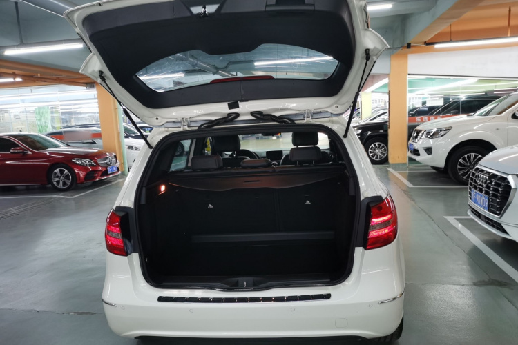 奔驰B级 2012款 B 180局部细节23