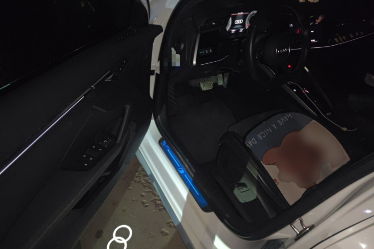 奥迪A3 2022款 Sportback 35 TFSI RS套件燃速型中控内饰20