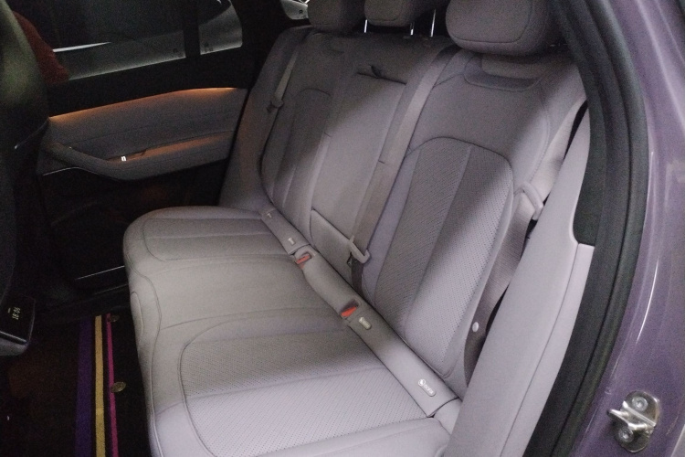 蔚来EC6 2024款 75kWh中控内饰21