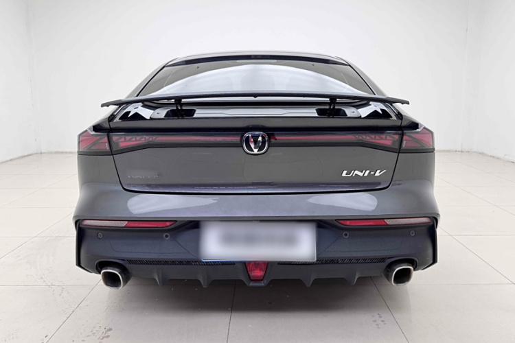 长安UNI-V 2022款 1.5T 尊贵型车身外观6004