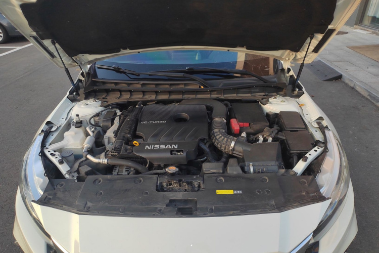 日产 天籁 2019款 2.0T XL 智领版机舱底盘24