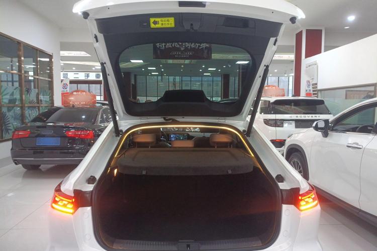 奔腾B70 2024款 龙腾版 1.5T 领创型中控内饰23