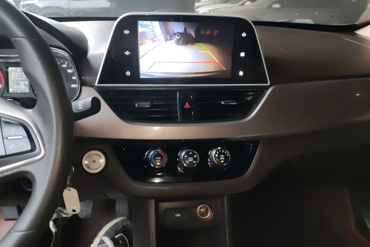 宝骏310W 2017款 1.5L 手动时尚型 国V局部细节16