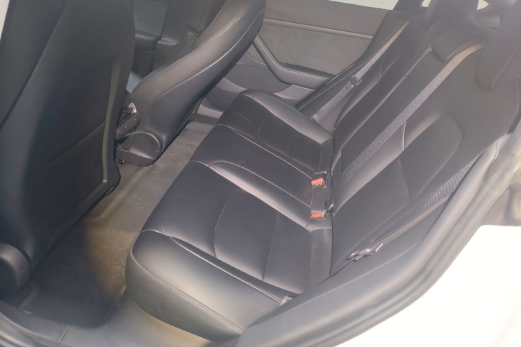 特斯拉 Model 3 2021款 改款二 Performance高性能全轮驱动版中控内饰21