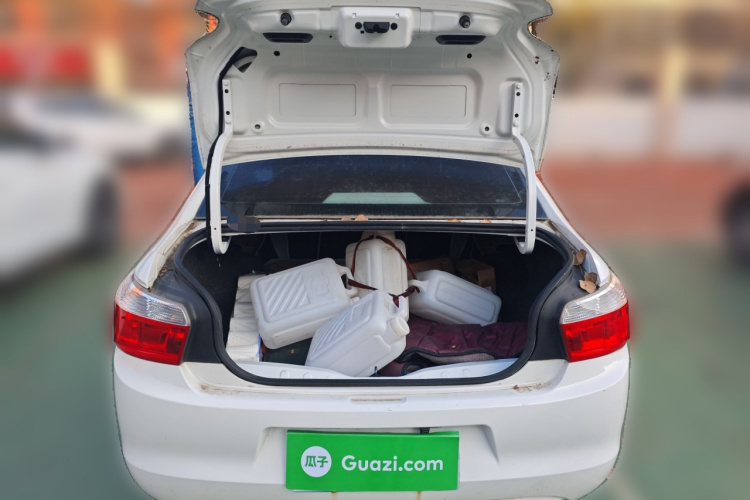 雪铁龙 爱丽舍 2014款 1.6L 手动时尚型中控内饰23