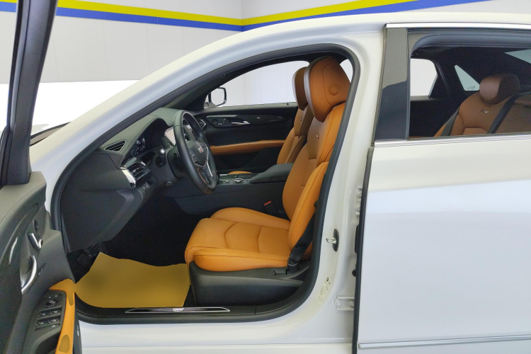 凯迪拉克CT6 2022款 28T 豪华型中控内饰19