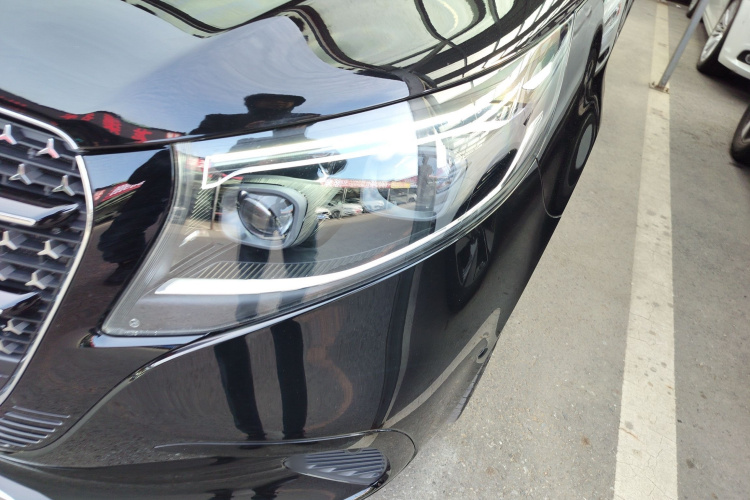 奔驰V级 2024款 V 300 L 长轴距尊贵版局部细节36