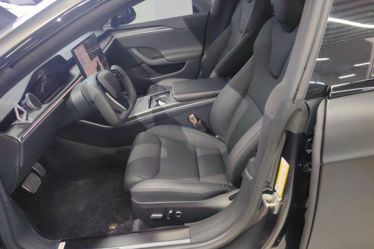 特斯拉 Model S 2023款 双电机全轮驱动版中控内饰19