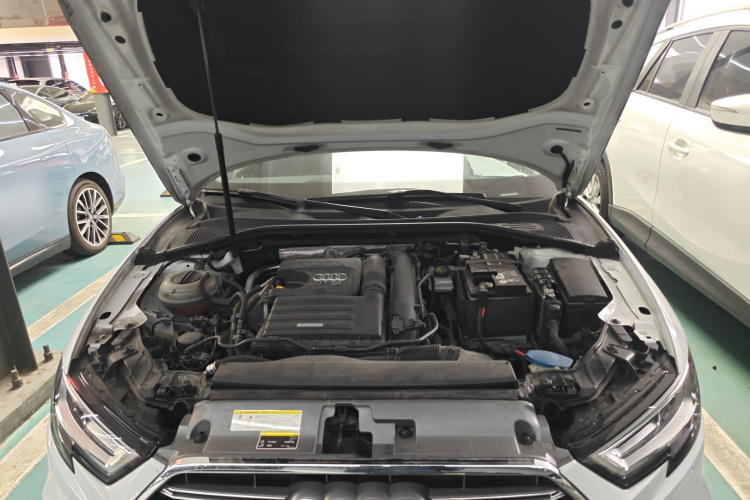 奥迪A3 2020款 Sportback 35 TFSI 时尚型 国VI机舱底盘24