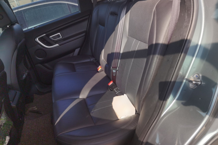 路虎 发现神行 2018款 240PS SE版中控内饰21