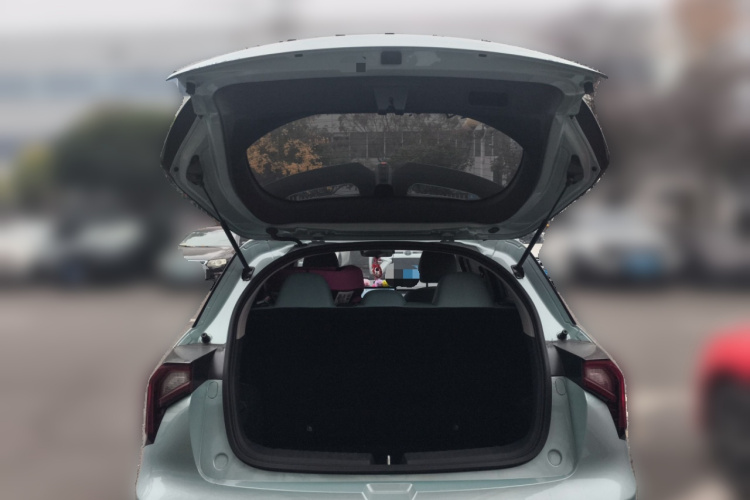 吉利几何E萤火虫 2024款 301km 星光中控内饰23