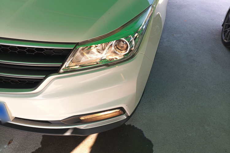 宝骏730 2019款 1.5L 手动时尚型 7座 国VI局部细节36