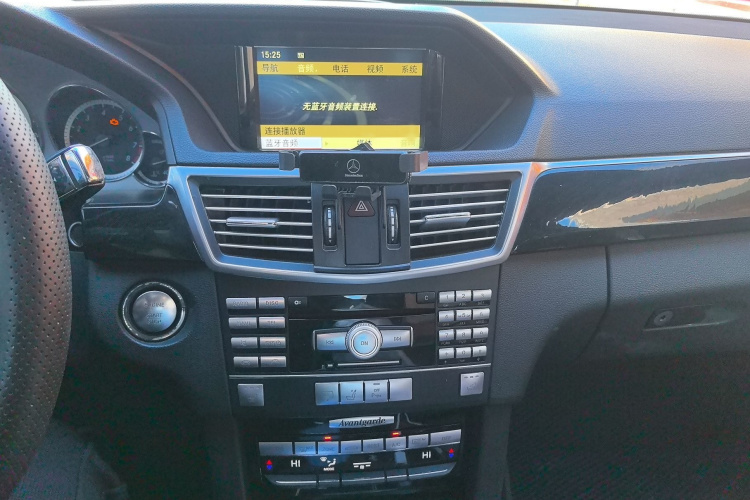 奔驰E级 2011款 E 300 L 时尚尊贵型局部细节16