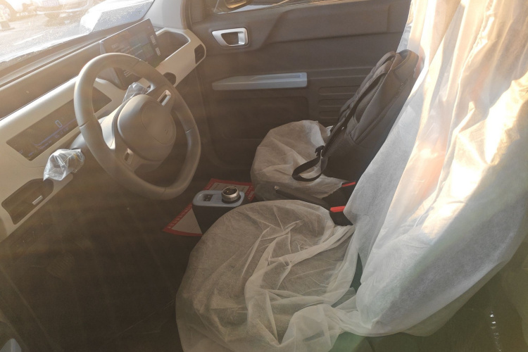 吉利银河 2024款 熊猫mini 200km 耐力熊中控内饰19