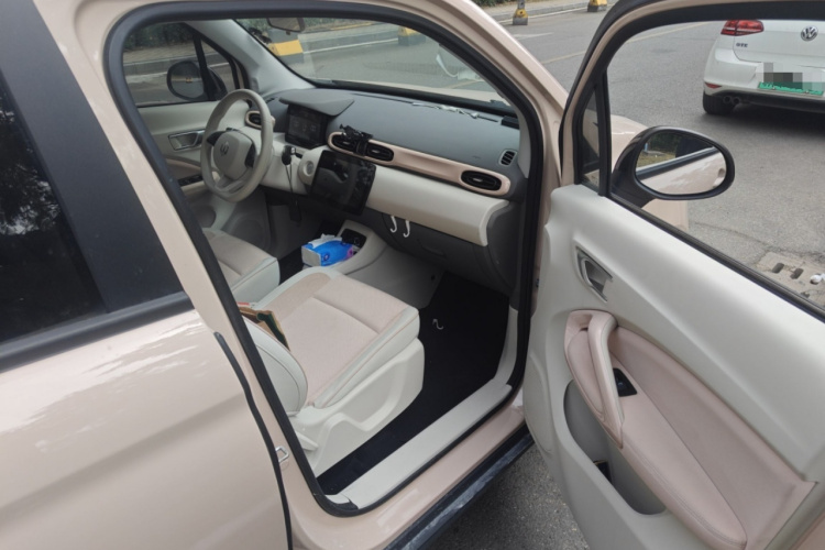 零跑汽车 零跑T03 2023款 310轻享版局部细节9005