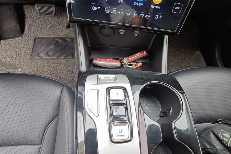 现代 2021款 途胜L 1.5T DCT LUX尊贵版局部细节18