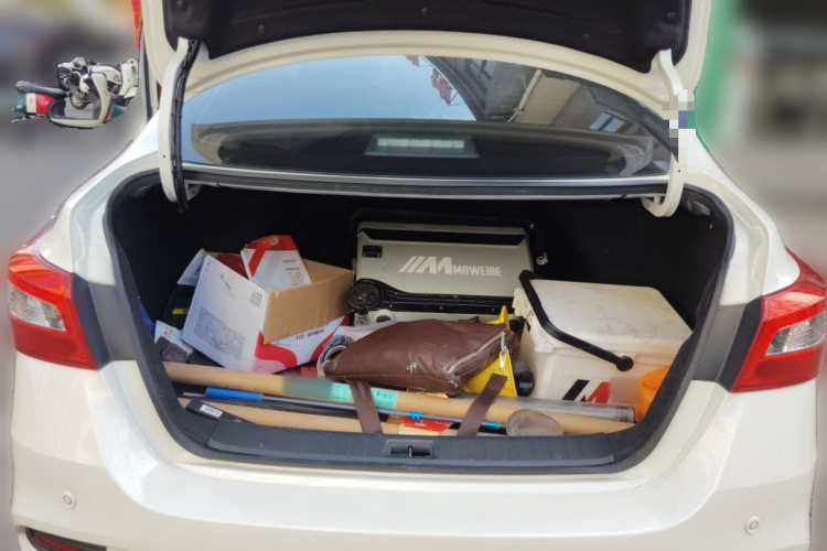 日产 轩逸 2024款 改款 经典 1.6XE CVT舒适版中控内饰23