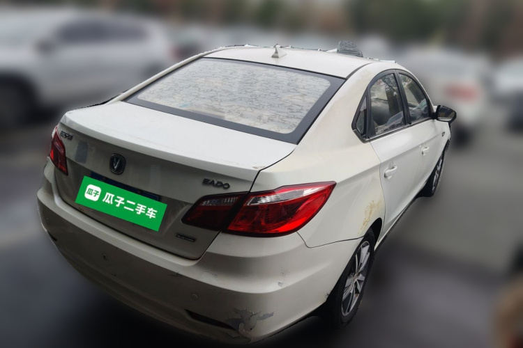 长安 逸动 2015款 1.6L 自动豪华型车身外观7