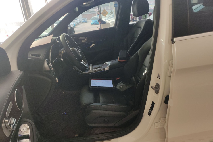 奔驰GLC 2022款 改款三 GLC 300 L 4MATIC 豪华型中控内饰19