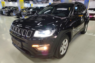 Jeep 指南者 2020款 220T 自动精英版