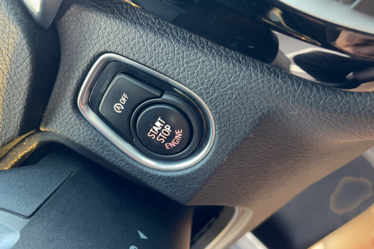 宝马3系 2018款 320Li 时尚型局部细节9013