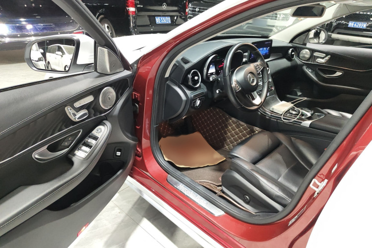 奔驰C级 2015款 改款 C 200 L 运动型中控内饰7003