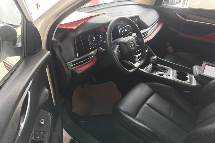 长安CS55PLUS 2021款 蓝鲸版 1.5T DCT豪华型中控内饰7003