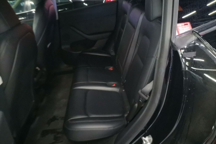 特斯拉 Model Y 2021款 标准续航后驱版中控内饰7004