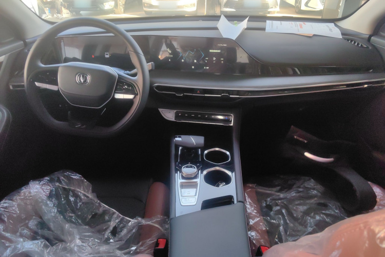 长安 逸动 2024款 PLUS 蓝鲸NE 1.4T GDI DCT高能版中控内饰12