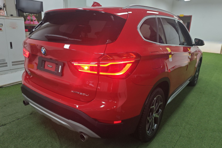 宝马X1 2019款 xDrive20Li 尊享型车身外观6005