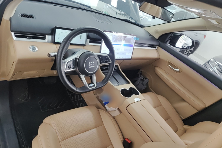 蓝电E5 PLUS 2025款 165km 长续航版PLUS 5座中控内饰7002