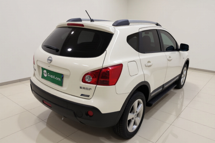 日产 逍客 2015款 2.0XL 酷火 CVT 2WD车身外观7