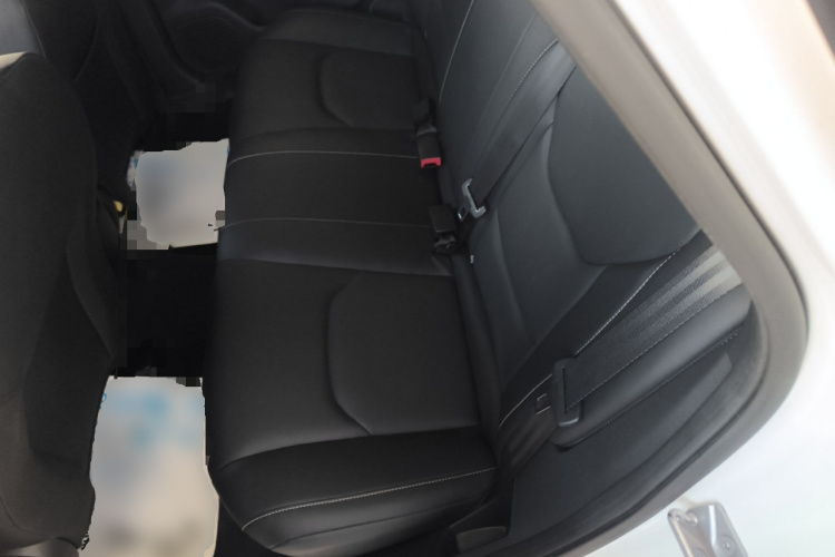 福特 福睿斯 2021款 1.5L 自动钻石版中控内饰7004