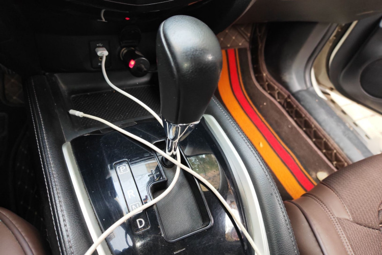 日产 奇骏 2014款 2.0L CVT智领版 2WD局部细节18