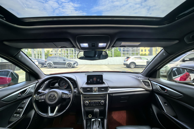 马自达CX-4 2018款 2.5L 自动四驱蓝天激情版 国V中控内饰7011