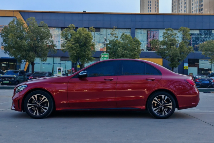 奔驰C级 2019款 C 260 运动版车身外观6005