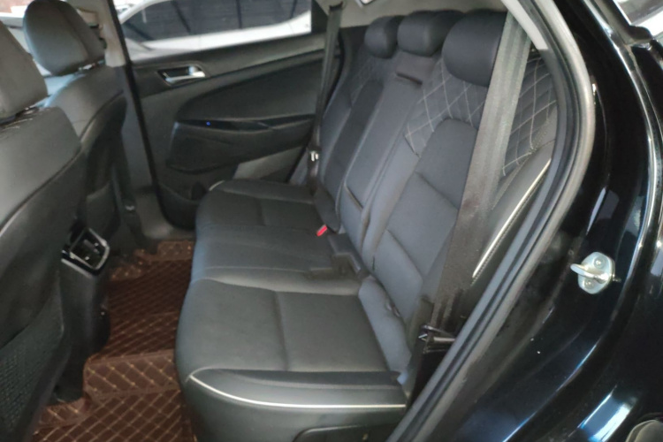 现代 途胜 2019款 280TGDi 双离合两驱时尚版 国V中控内饰21