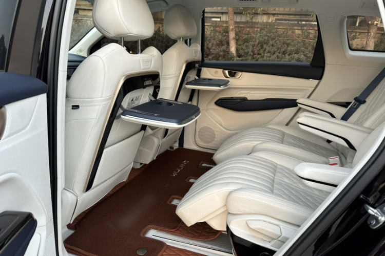 五菱汽车 五菱凯捷 2023款 2.0L DHT奢享型中控内饰7005