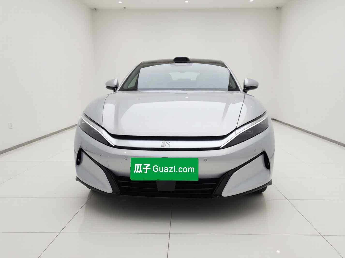 比亚迪 汉L 2025款 EV 四驱激光雷达旗舰型(1)