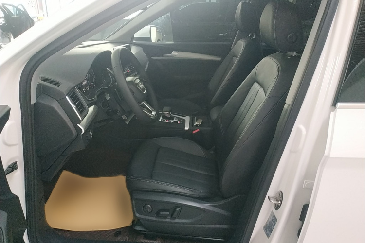 奥迪Q5L 2020款 改款 40 TFSI 荣享时尚型局部细节19