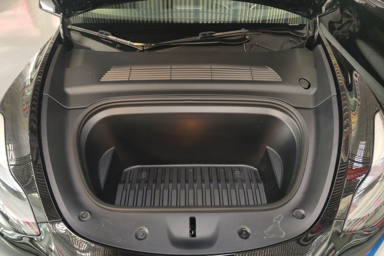 特斯拉 Model Y 2022款 改款 后轮驱动版局部细节24