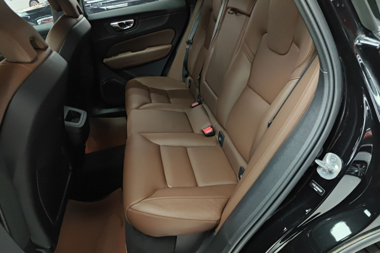 沃尔沃XC60 2024款 B5 四驱智远豪华版中控内饰21