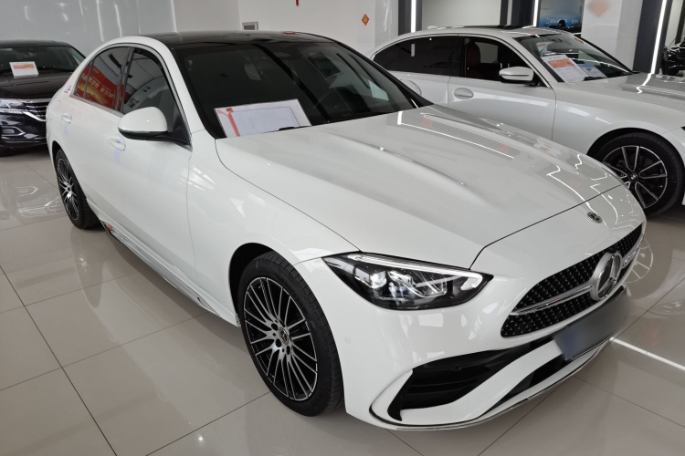 奔驰C级 2023款 改款 C 260 L 运动版车身外观3