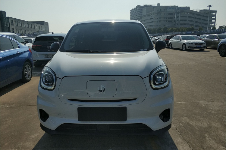 零跑汽车 零跑T03 2021款 400轻享版 磷酸铁锂车身外观2