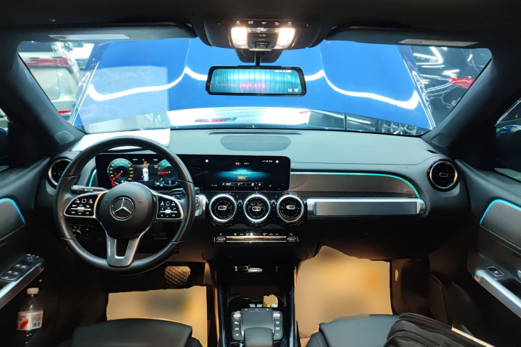 奔驰GLB 2020款 GLB 180 时尚型中控内饰7002